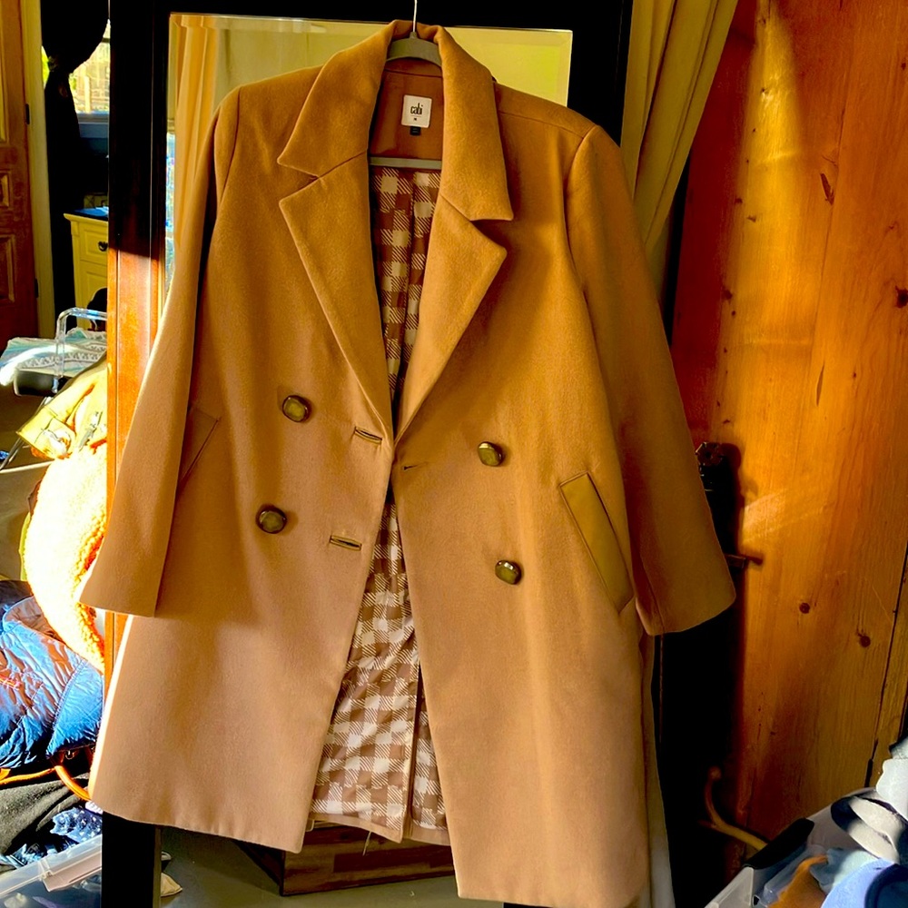 Cabi camel color pea coat.  Medium never worn perfect!